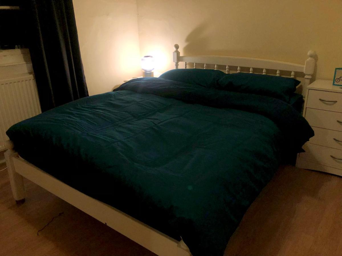 Private Room In Highgate ลอนดอน ภายนอก รูปภาพ